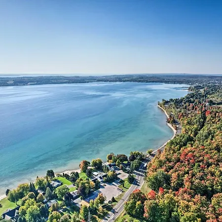 Secluded Suttons Bay Abode With Fire Pit, Near Lakes